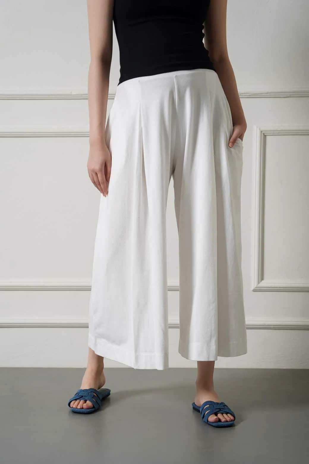 CROPPED WIDE LEG PANTS