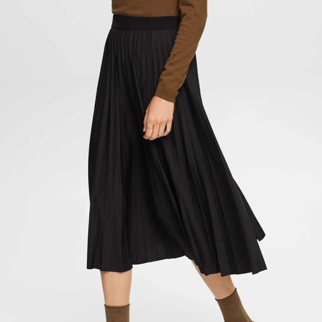 Esprit Pleated midi skirt in Black
