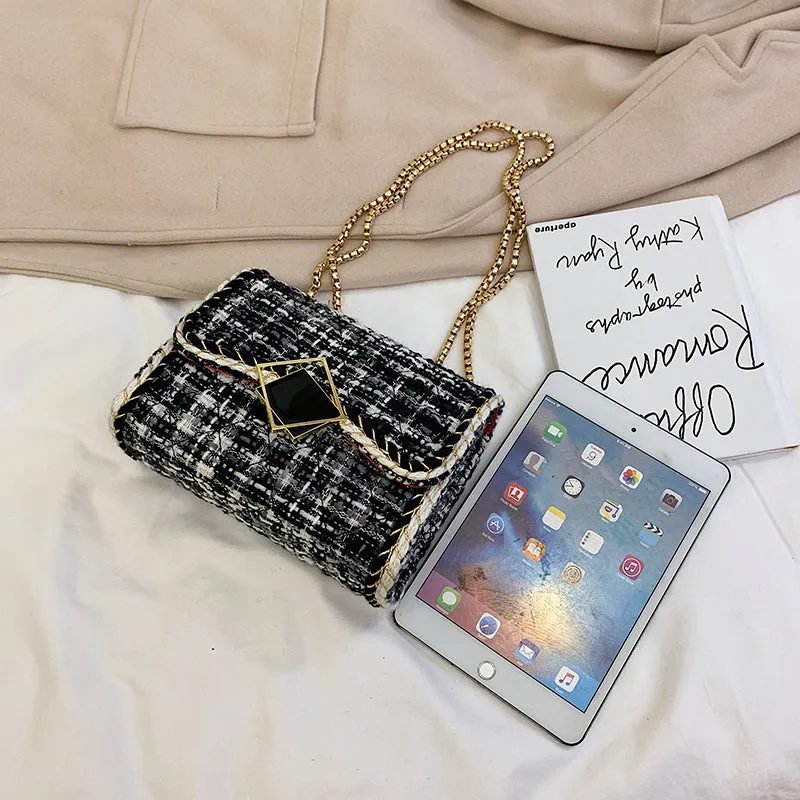 WOOLEN BAG