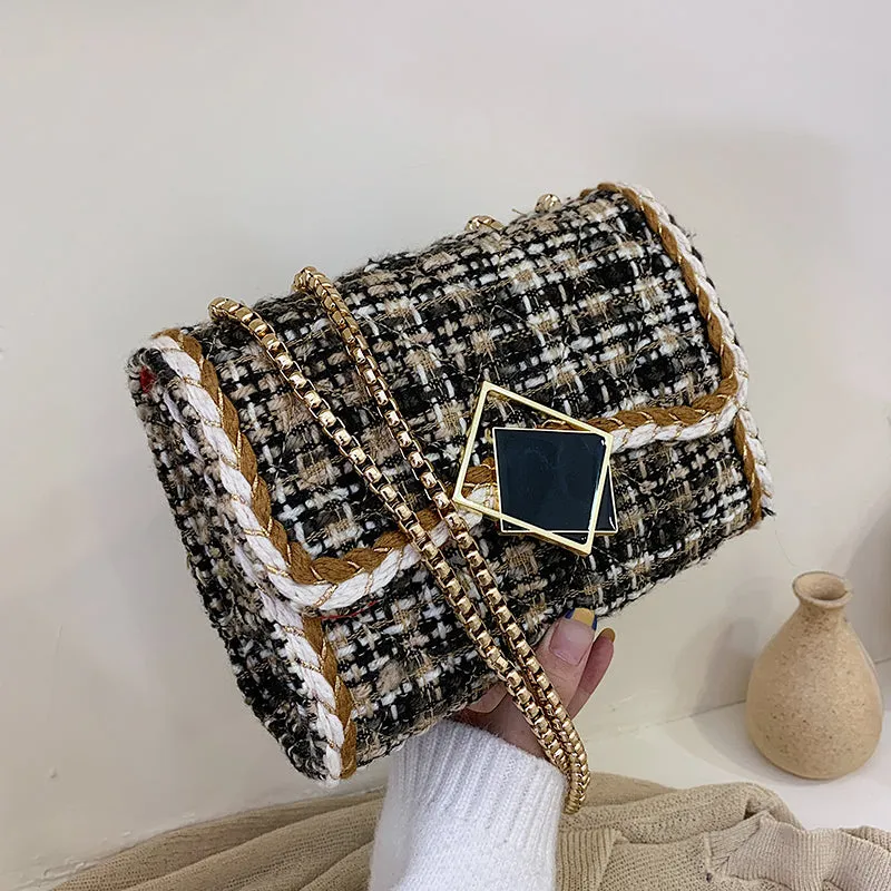 WOOLEN BAG